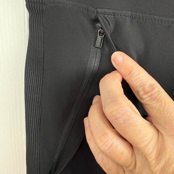 Athleta Black Brooklyn Ankle Pants Size 6 Women Stretch Travel Commuter Wicking - Picture 9 of 12